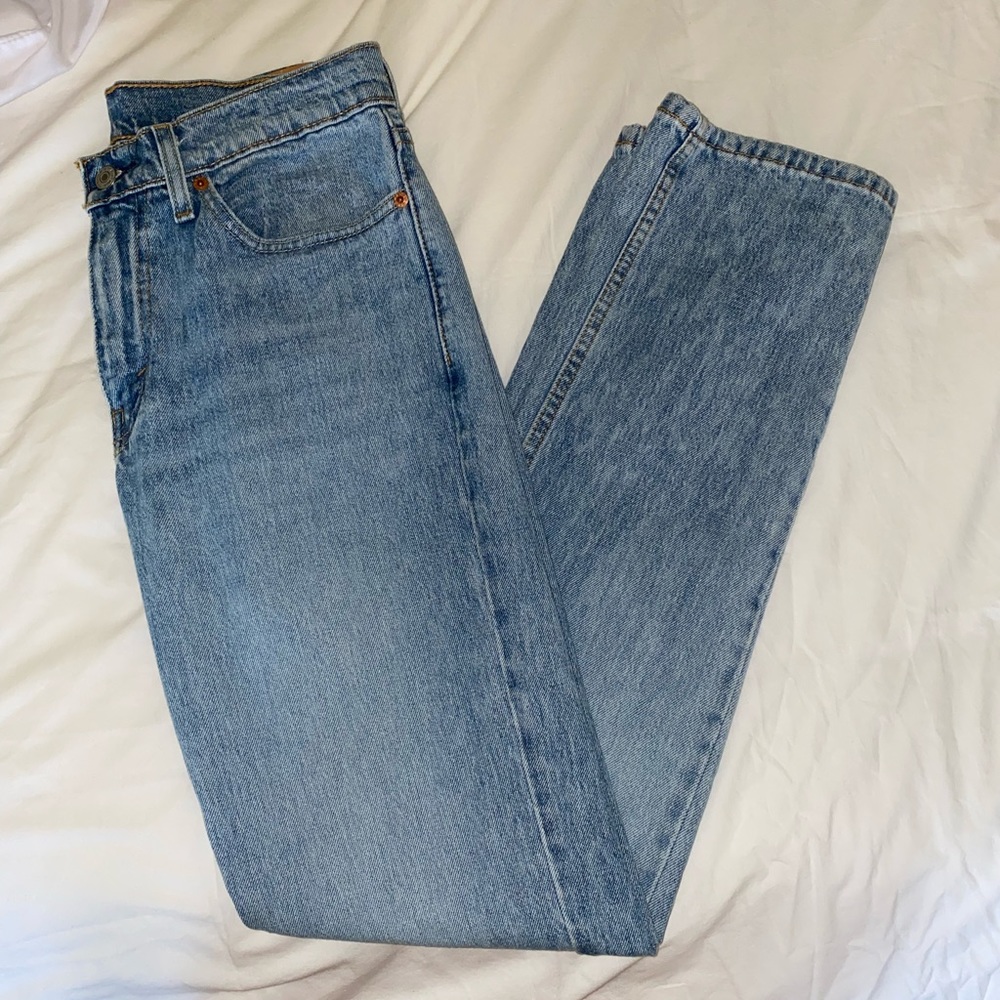NWOT Levi’s 514 straight leg Light Wash Jeans W29 L32